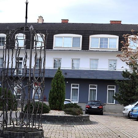 Apartmany Mojzitov Dvor Łuczeniec Zewnętrze zdjęcie