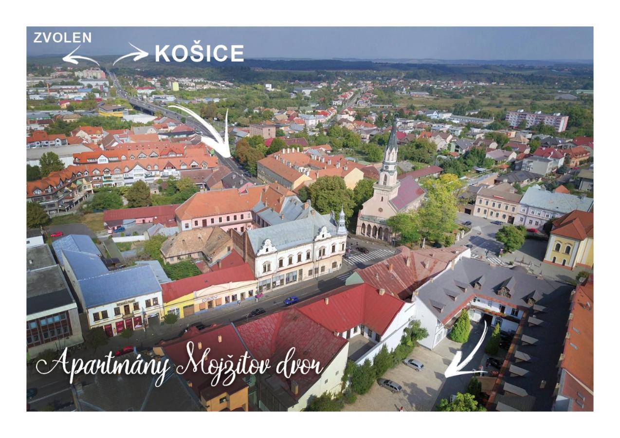 Apartmany Mojzitov Dvor Łuczeniec Zewnętrze zdjęcie